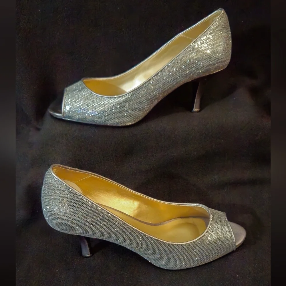 Caparros touch occasion trim